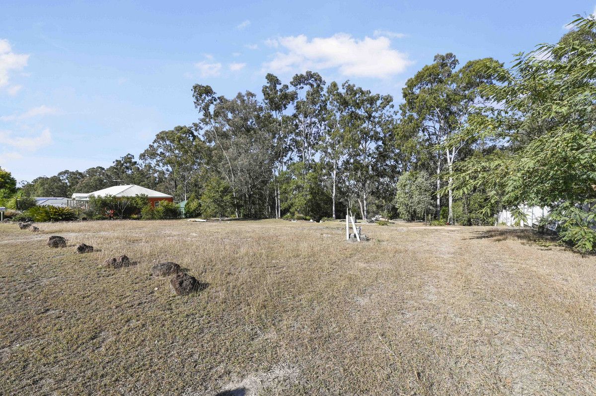 39 Parkridge Drive, Withcott QLD 4352, Image 2