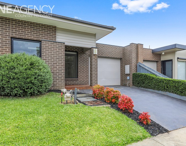 1/6 Shakespeare Court, Drouin VIC 3818