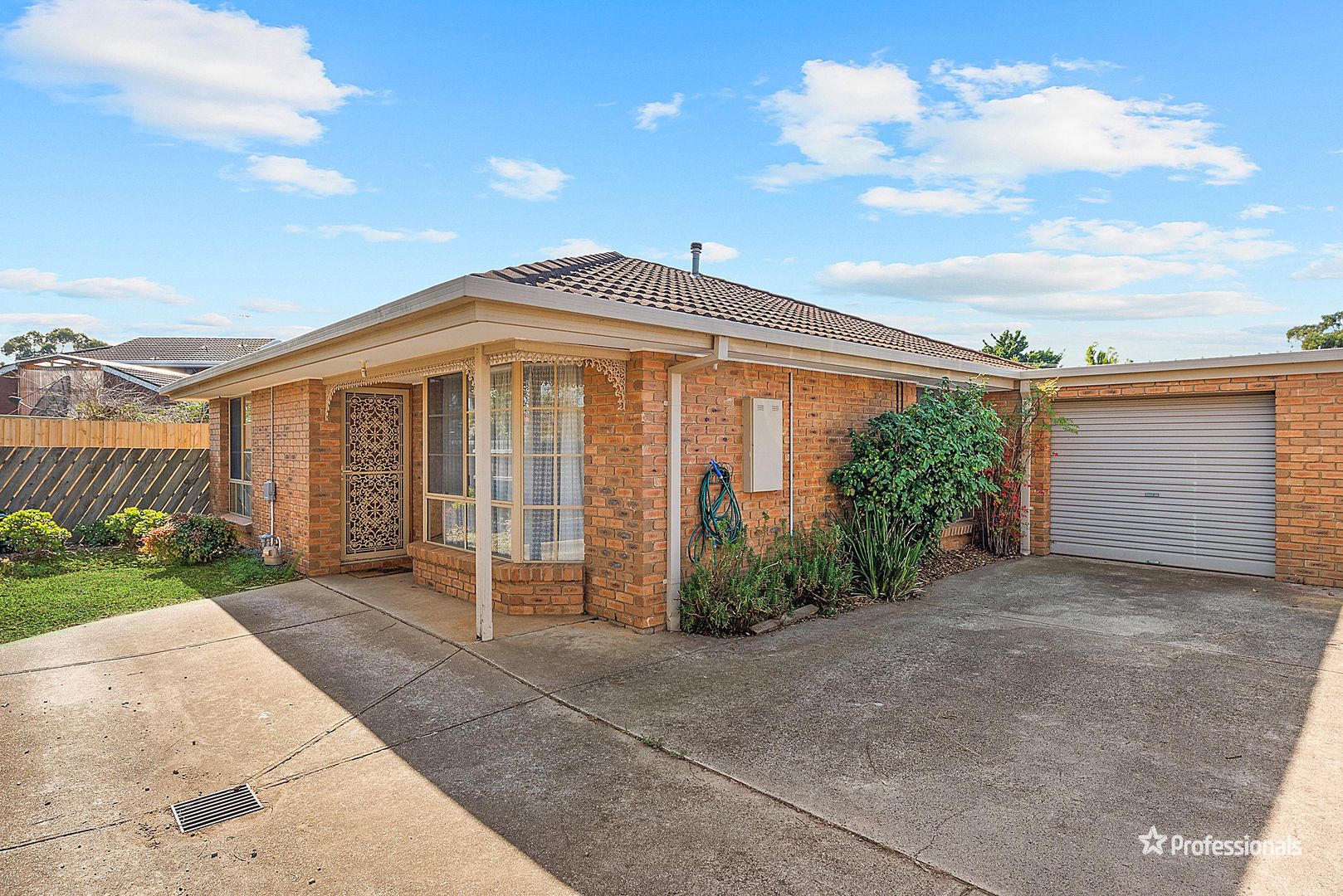 2/18 Cameron Drive, Hoppers Crossing VIC 3029