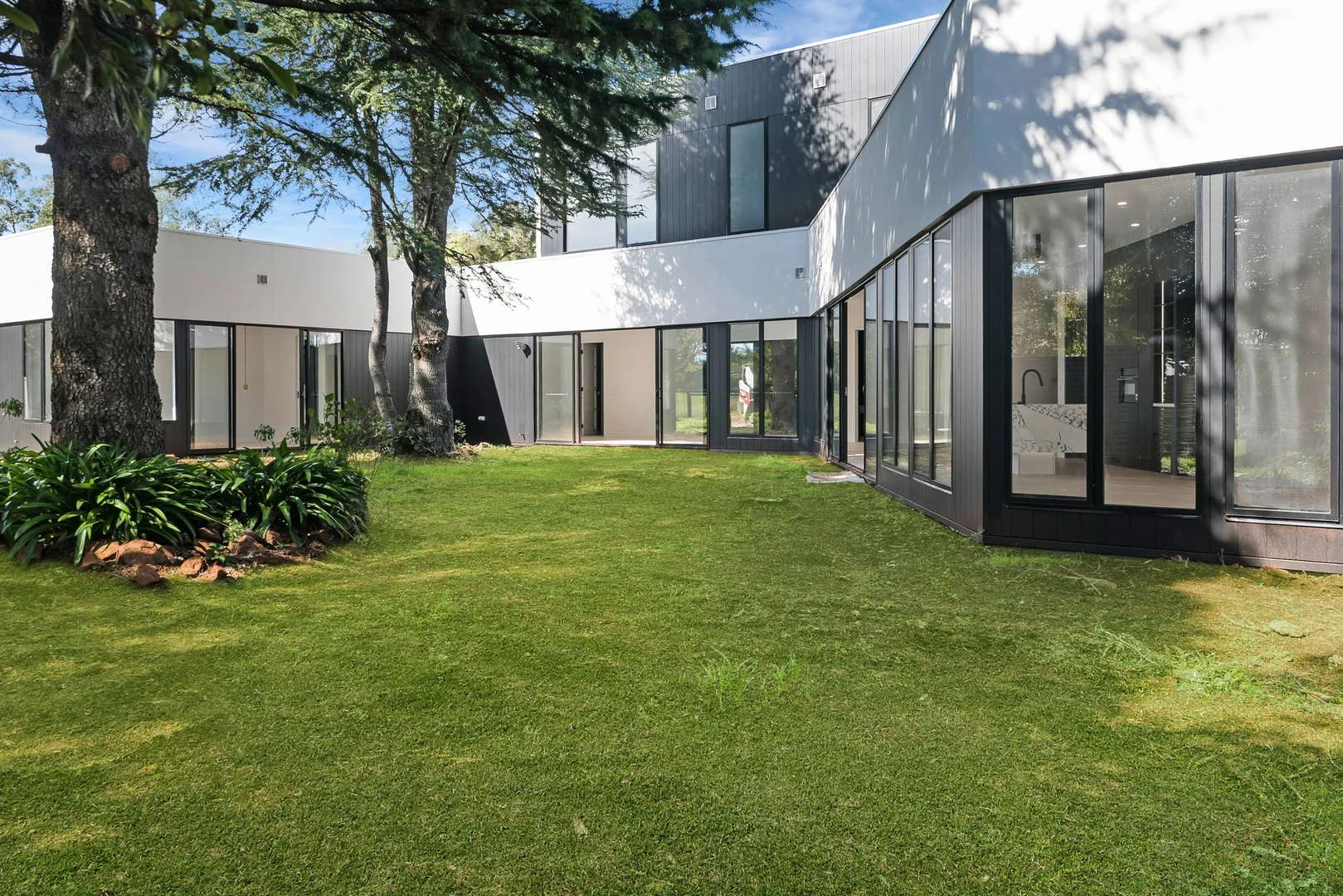 Additional image 9 of 86B High Street, Trentham VIC 3458