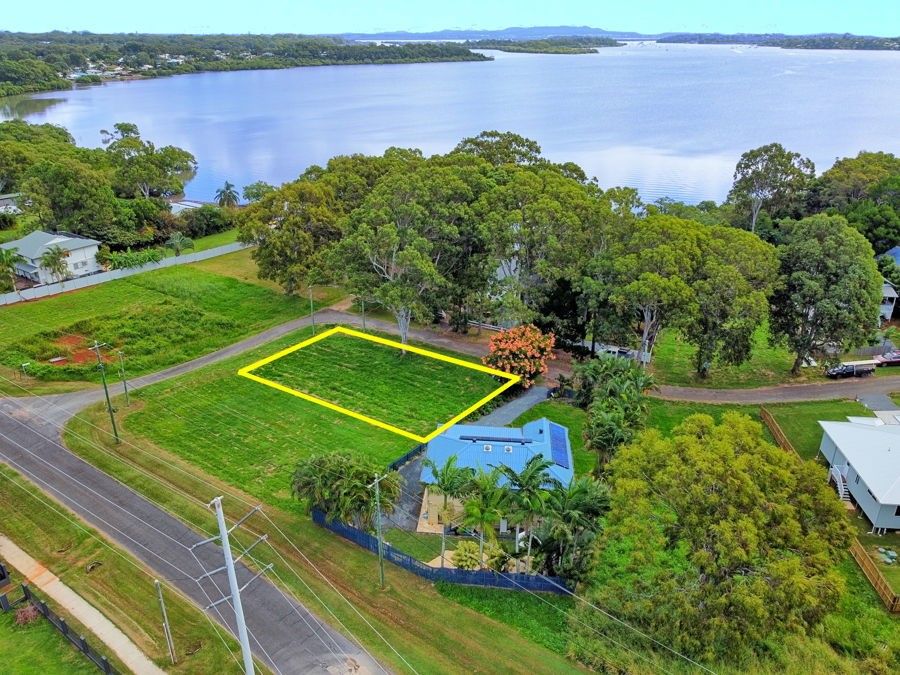 Vacant land in 4 Thompson Esplanade, RUSSELL ISLAND QLD, 4184