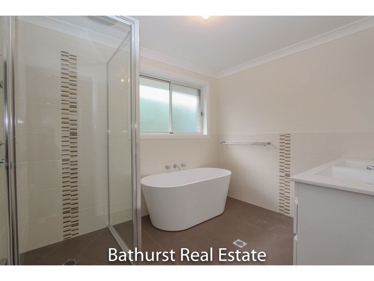 2A McLean Street, Bathurst NSW 2795, Image 2