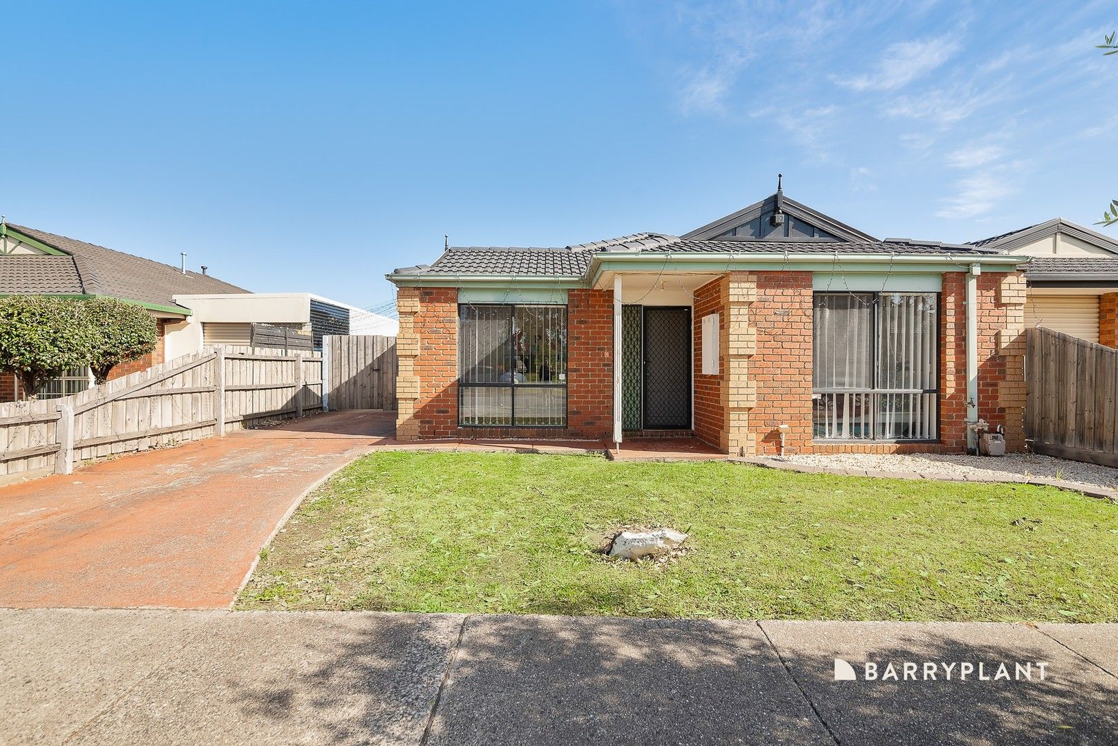 3 bedrooms House in 14 Sommeville Drive ROXBURGH PARK VIC, 3064