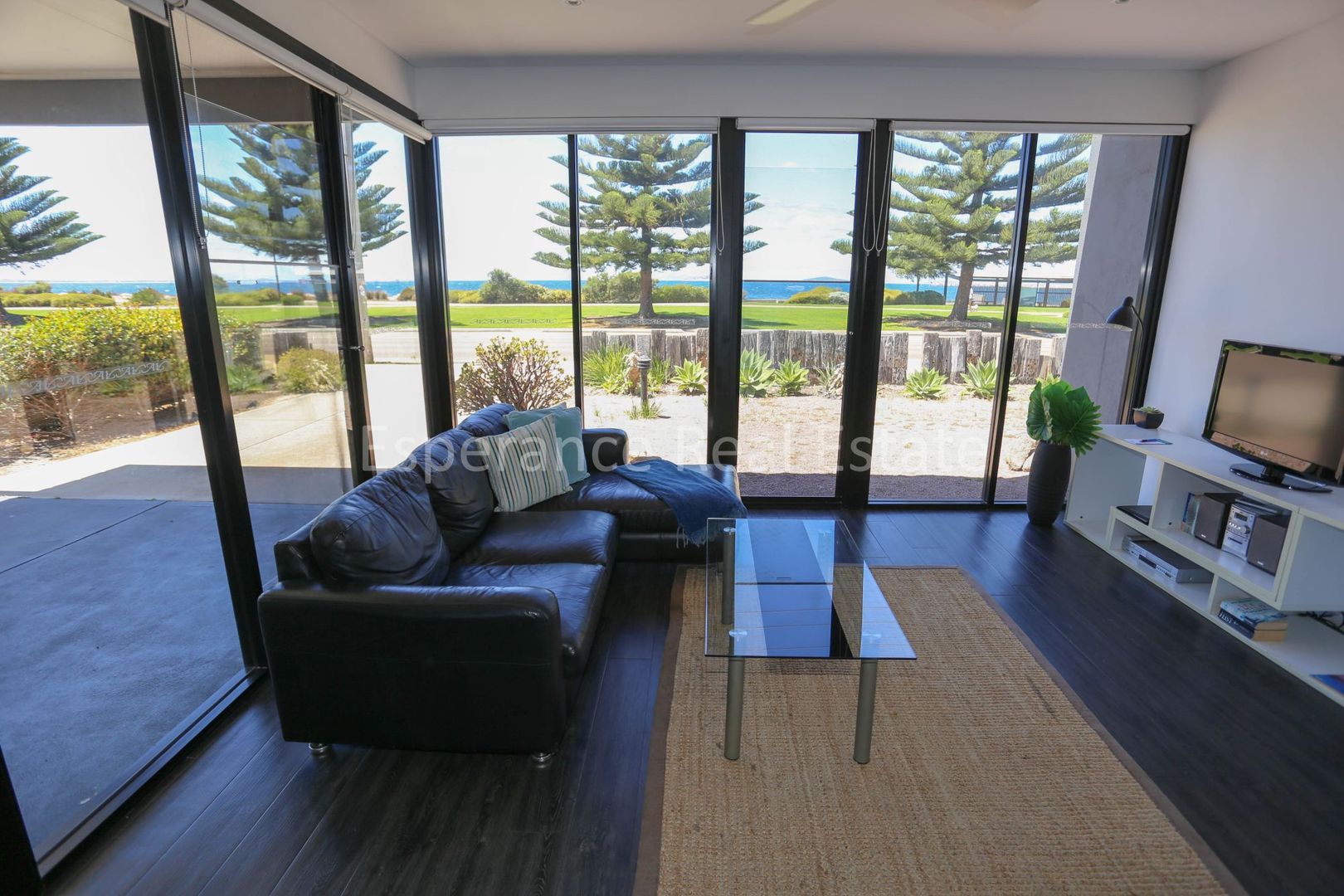 2/14 The Esplanade, Esperance WA 6450, Image 1