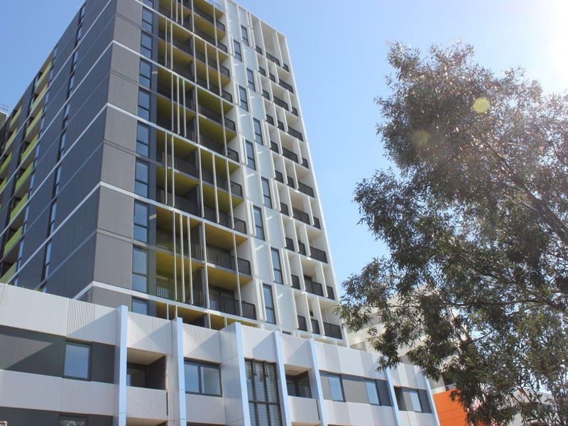 2 bedrooms Apartment / Unit / Flat in 904/61 Galada Avenue PARKVILLE VIC, 3052