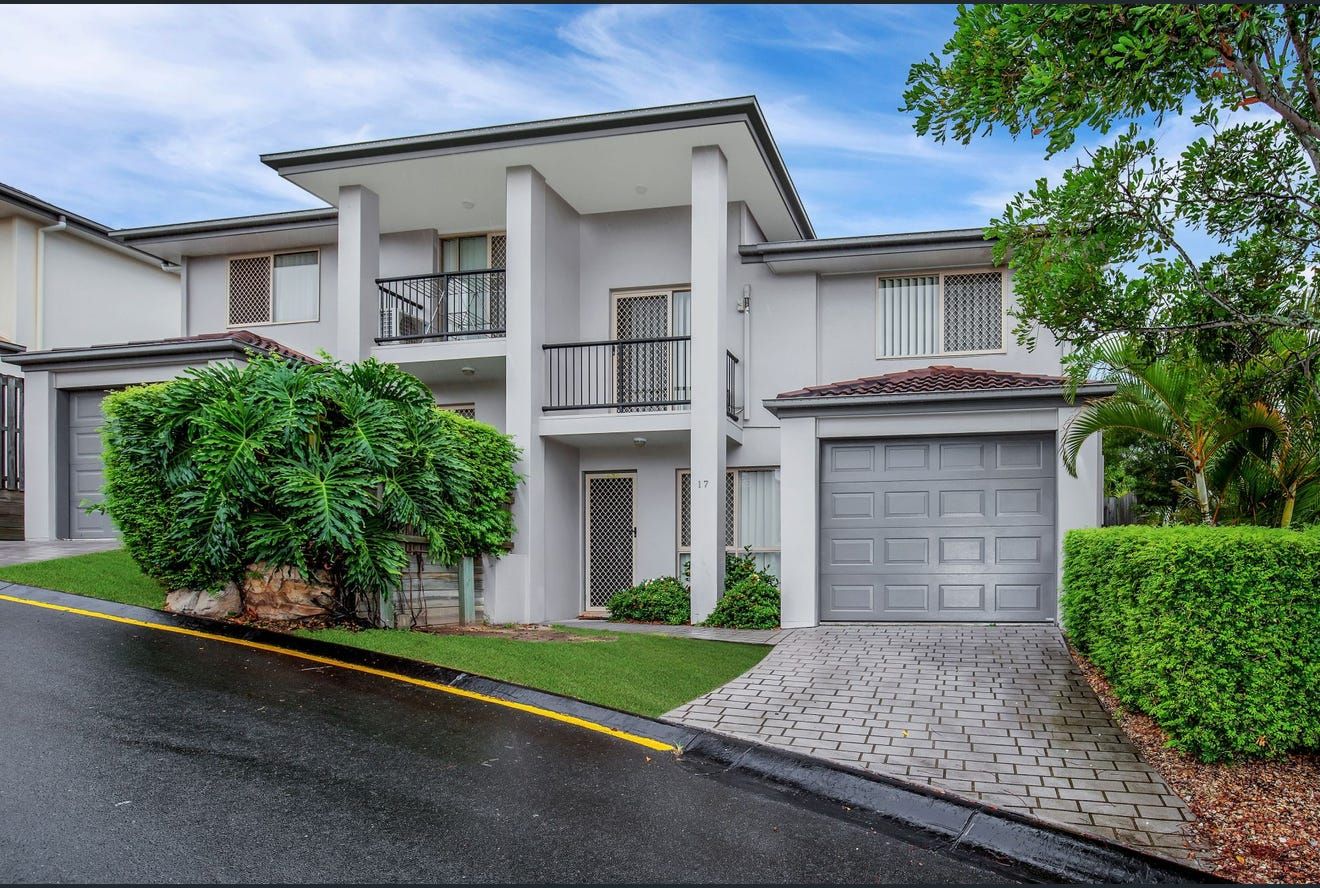 3 bedrooms Townhouse in 17/25 Lang Street SUNNYBANK HILLS QLD, 4109