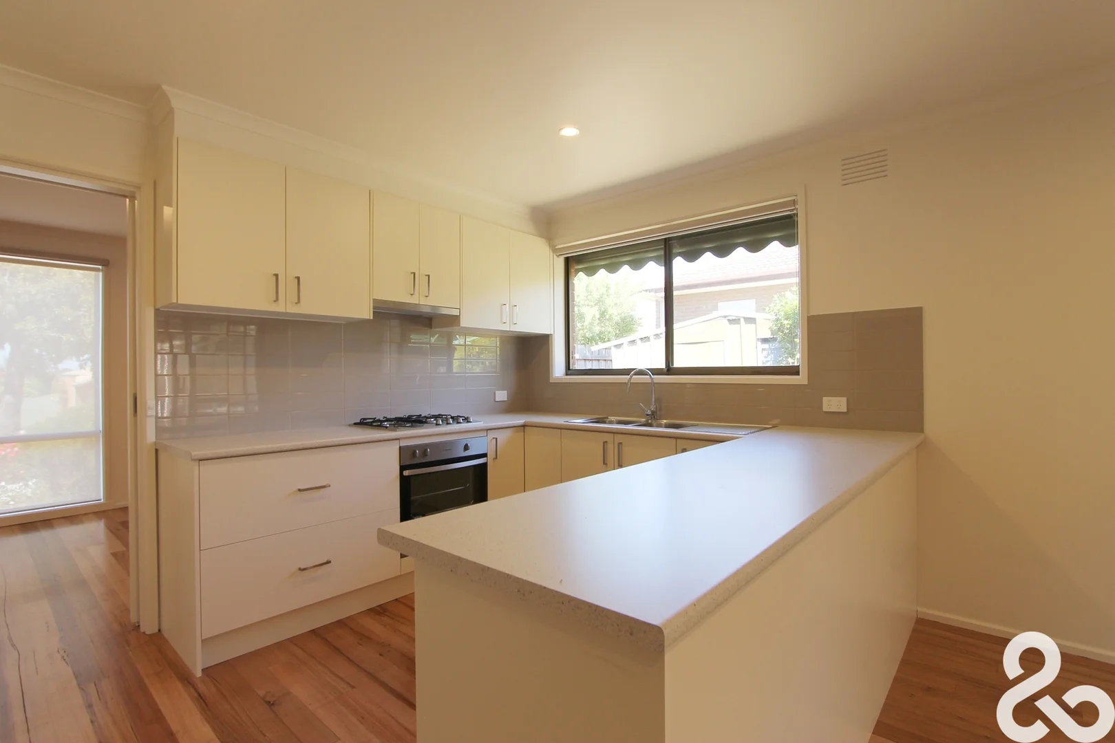 Additional image 5 of 16 Flemington Drive, Mill Park VIC 3082