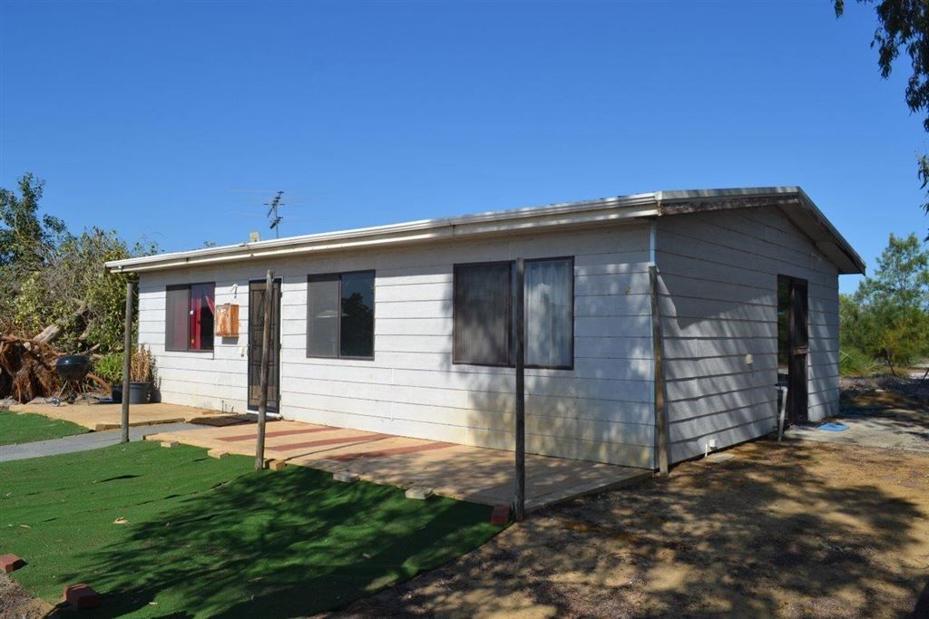 425 Sandringham Rd, Muckenburra WA 6503, Image 2