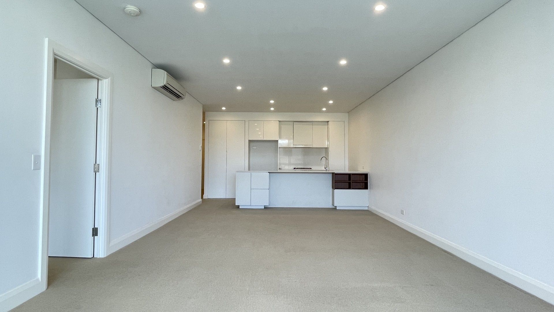 2 bedrooms Apartment / Unit / Flat in 206/17 Woodlands Avenue BREAKFAST POINT NSW, 2137