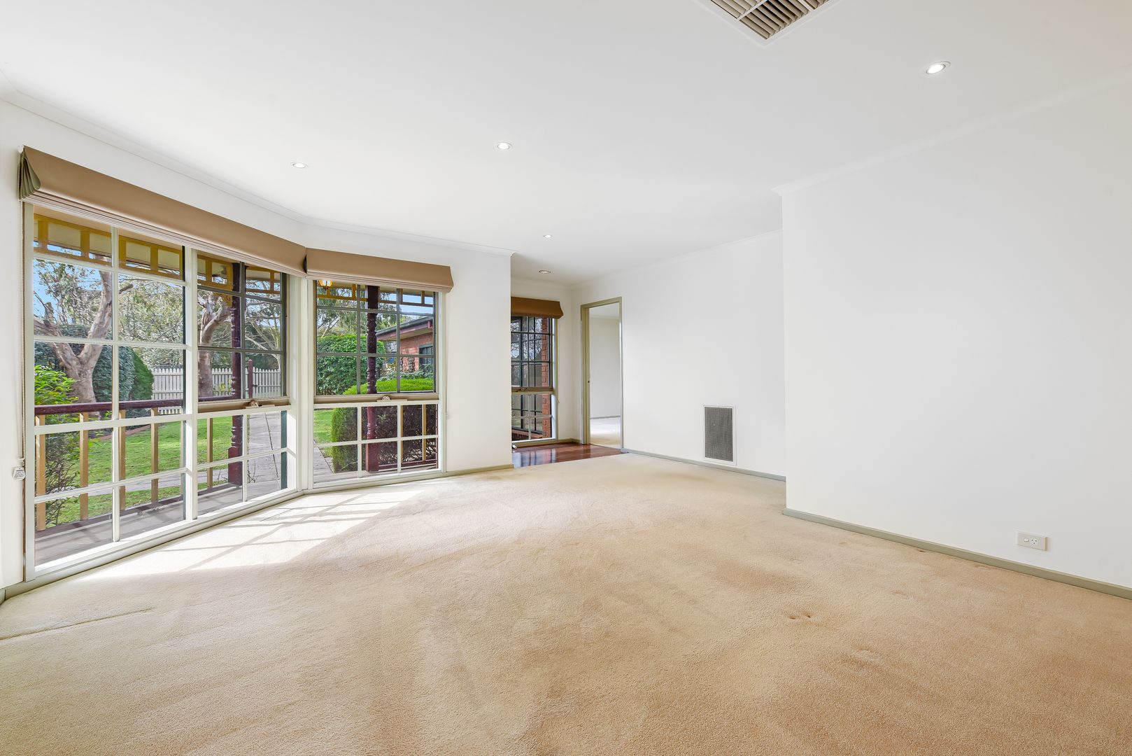 1 Longwood Close, Rowville VIC 3178 House For Rent 650 Domain