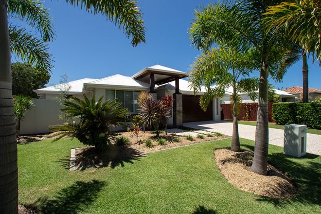 Picture of 57 Baywater Dr, TWIN WATERS QLD 4564