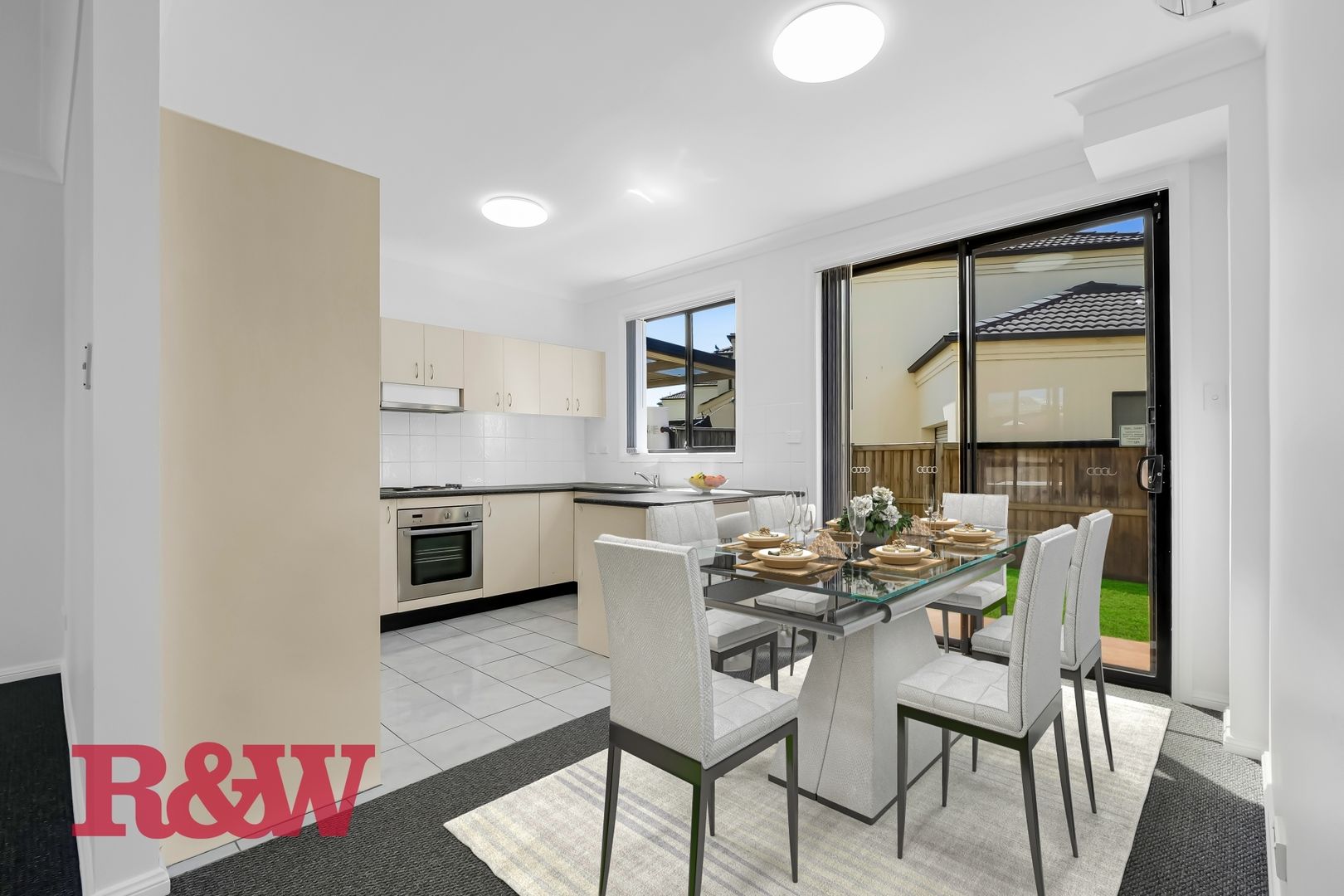 2/124 Saywell Road, Macquarie Fields NSW 2564, Image 2