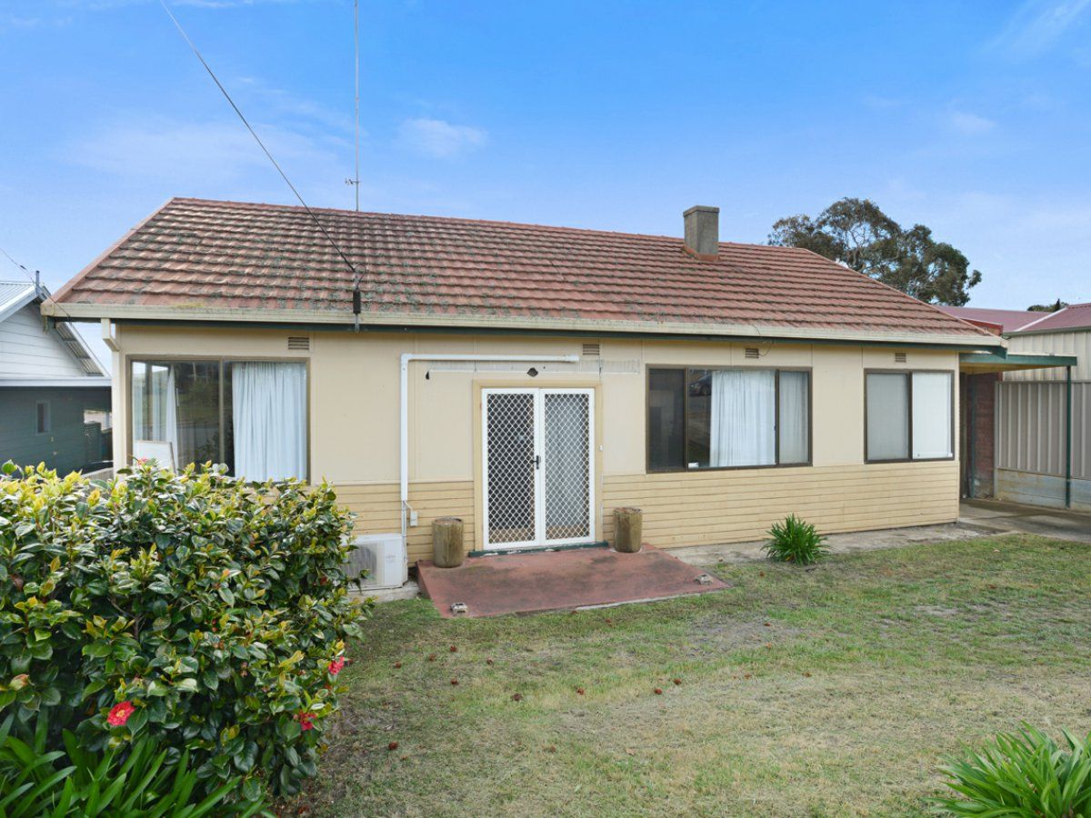 45 Ozone Street, Victor Harbor SA 5211, Image 2