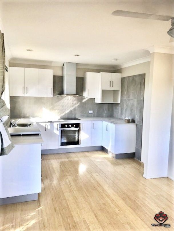 3 bedrooms House in 18 Devonlea Street EIGHT MILE PLAINS QLD, 4113