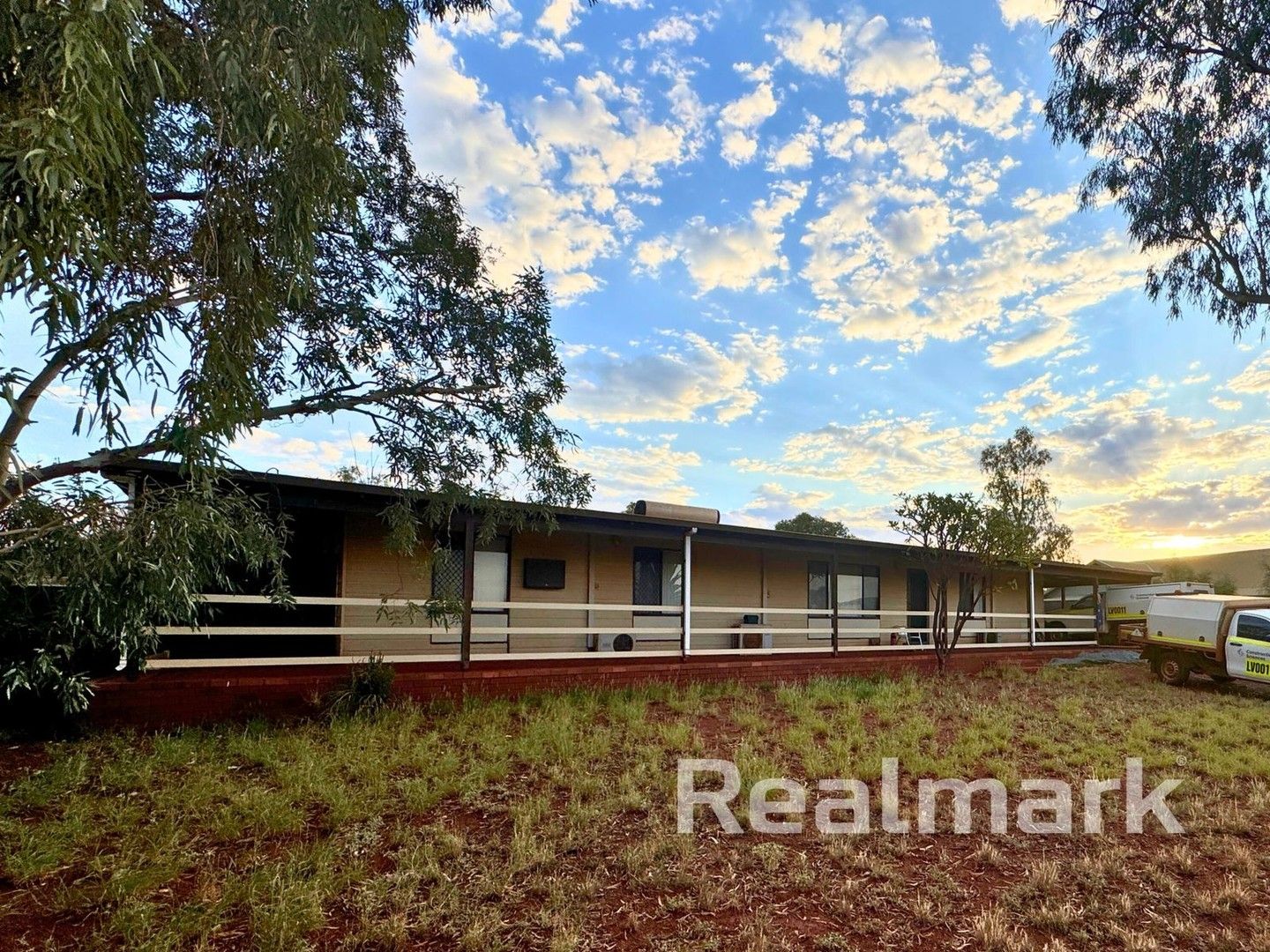 4 bedrooms House in 17 Kirrang Place NEWMAN WA, 6753