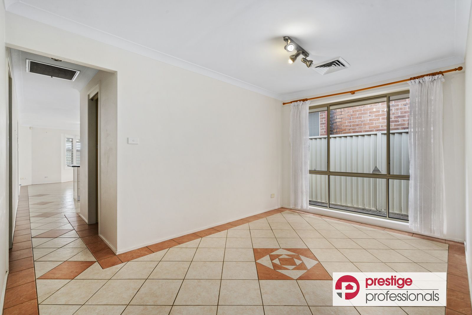 5 Tusculum Court, Wattle Grove NSW 2173 House For Rent 600 Domain