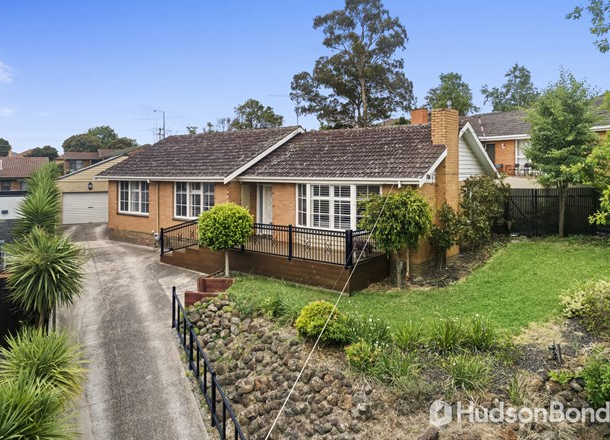 25 Soderlund Drive, Doncaster VIC 3108