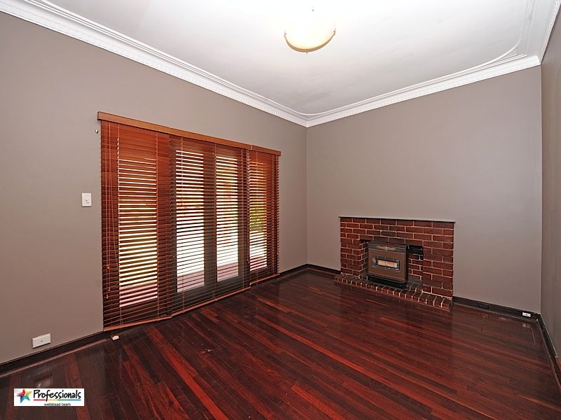 77 Penzance street, Bassendean WA 6054, Image 2