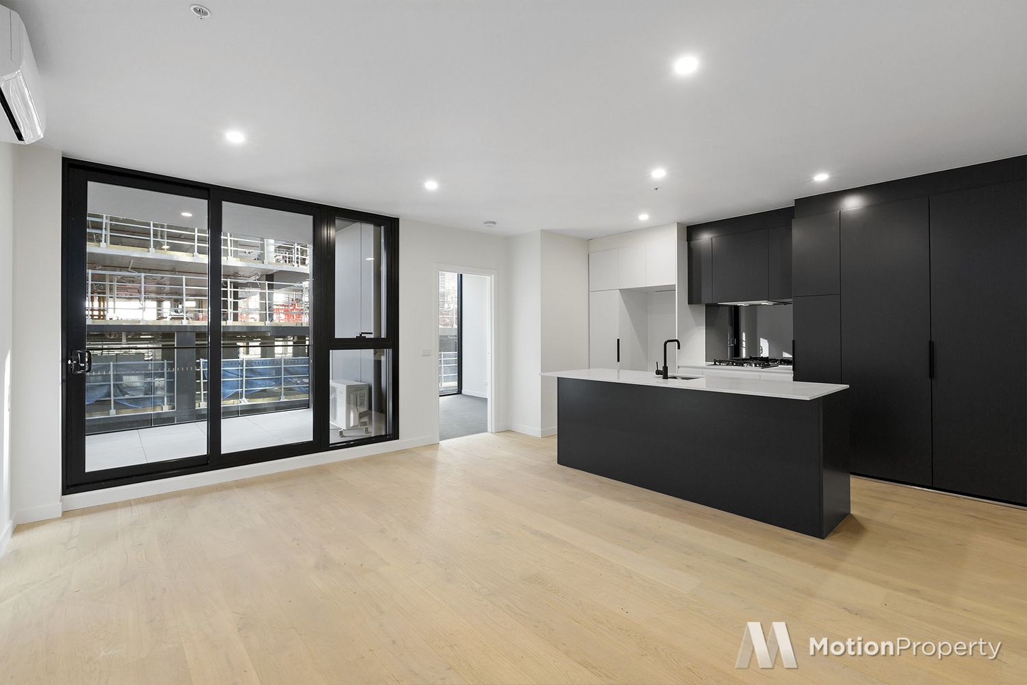 1 bedrooms Apartment / Unit / Flat in 803/4 Joseph Road FOOTSCRAY VIC, 3011