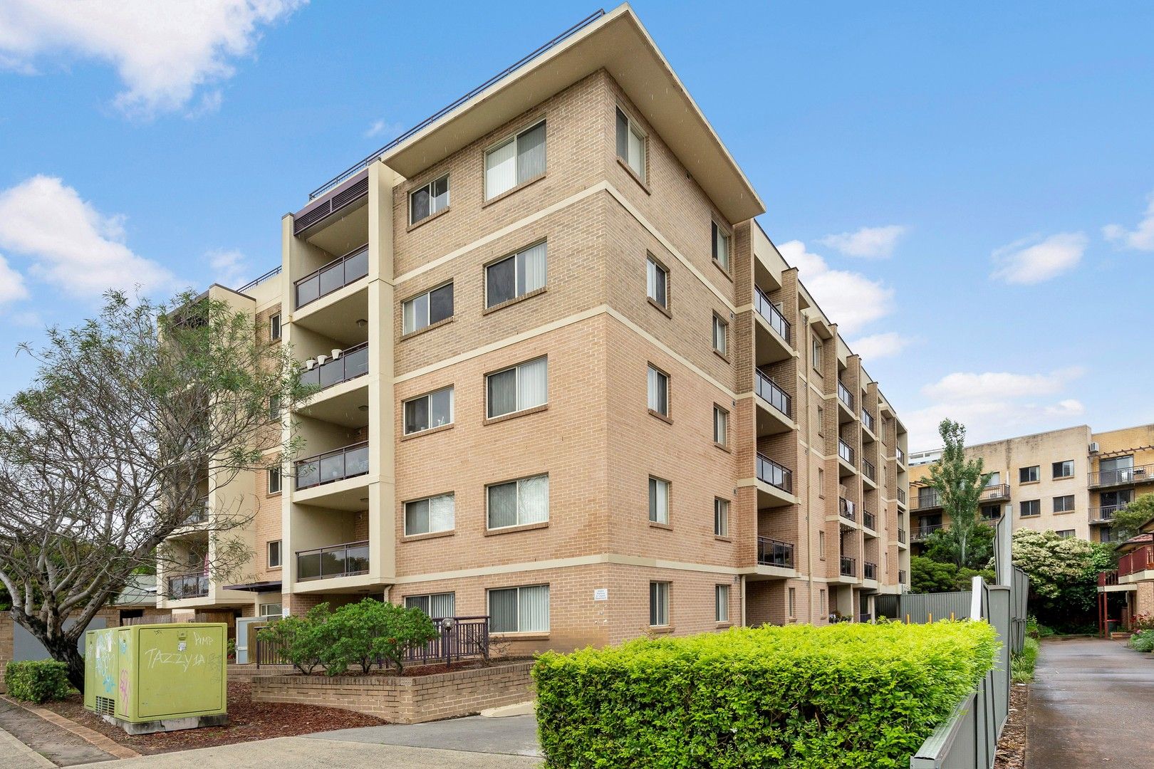 2 bedrooms Apartment / Unit / Flat in 1/2 Fifth Avenue BLACKTOWN NSW, 2148