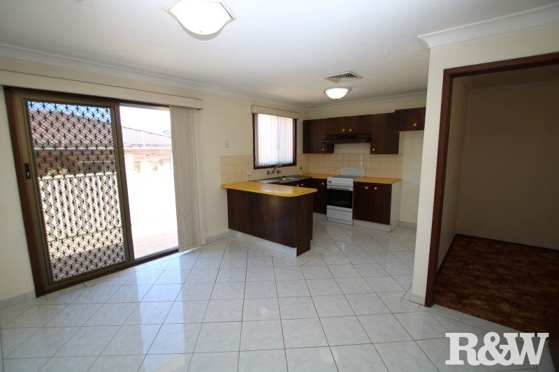 19 Trout Place, St Clair NSW 2759, Image 2