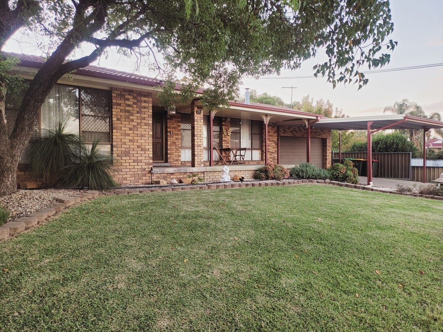 24 Allawah St, South Tamworth NSW 2340, Image 0