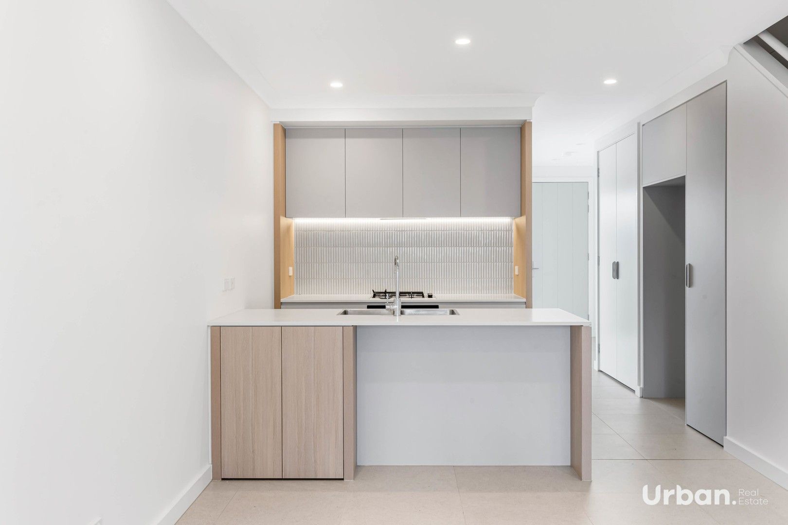 2 bedrooms Townhouse in 5 Georgina Crescent MARSDEN PARK NSW, 2765