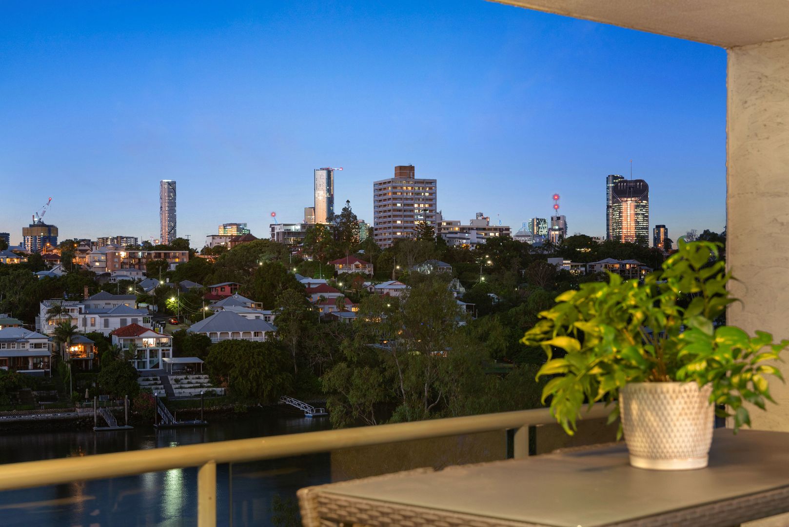 20/164 Macquarie Street, St Lucia QLD 4067, Image 1