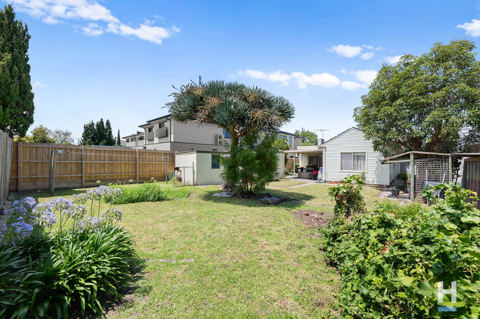 11 Luckins Road, Bentleigh VIC 3204, Image 2