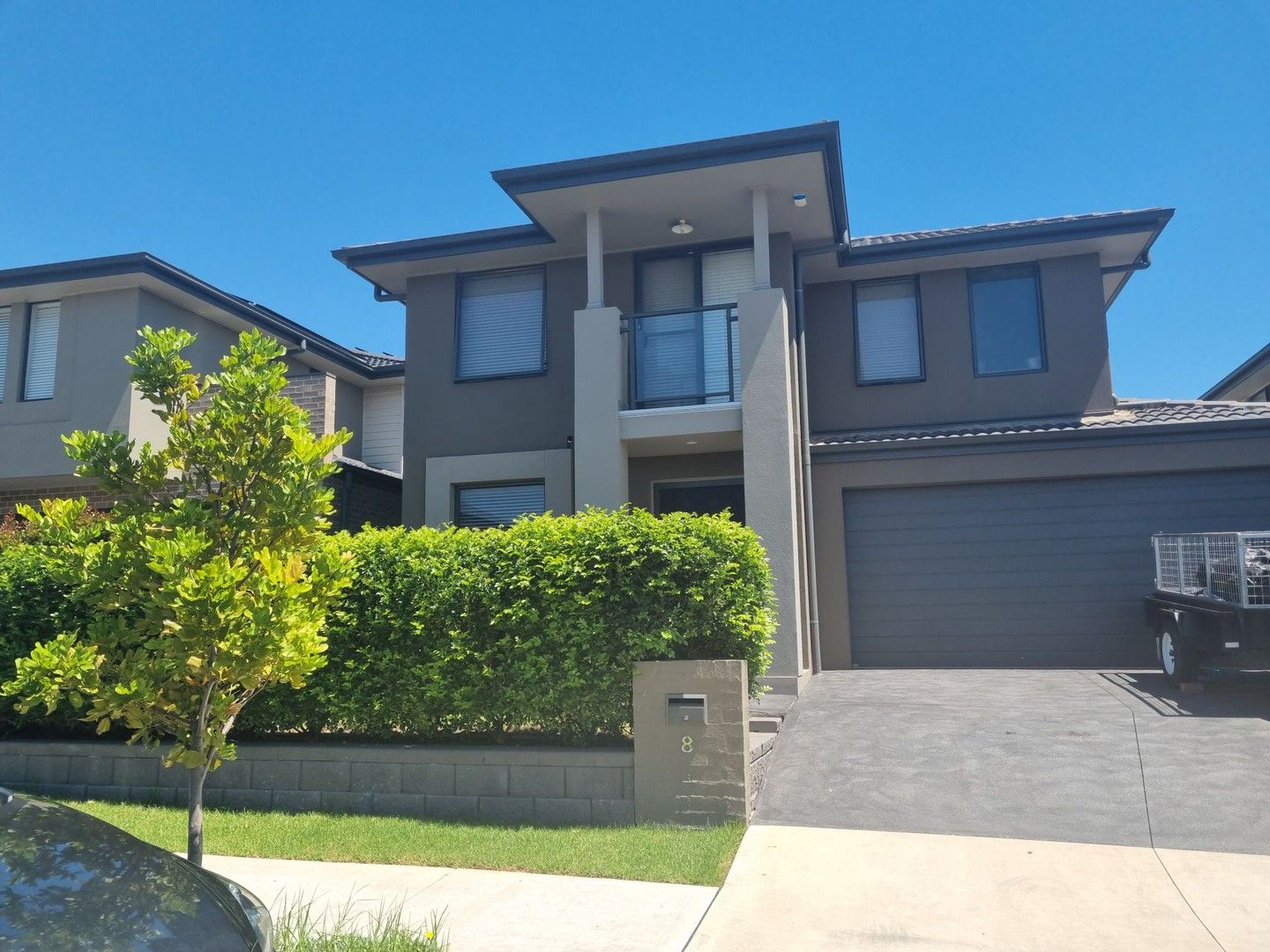 4 bedrooms House in 8 Fernlea Crescent MARSDEN PARK NSW, 2765