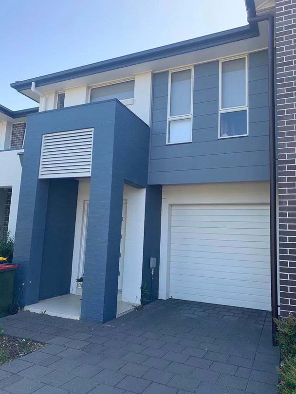 2 bedrooms Townhouse in 29 Drift Street THE PONDS NSW, 2769