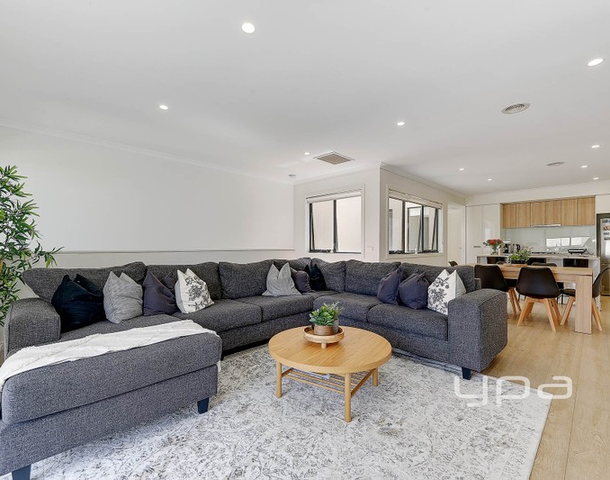 15 Regatta Drive, Craigieburn VIC 3064