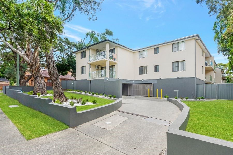 2 bedrooms Apartment / Unit / Flat in 5/12-14 De Witt St BANKSTOWN NSW, 2200