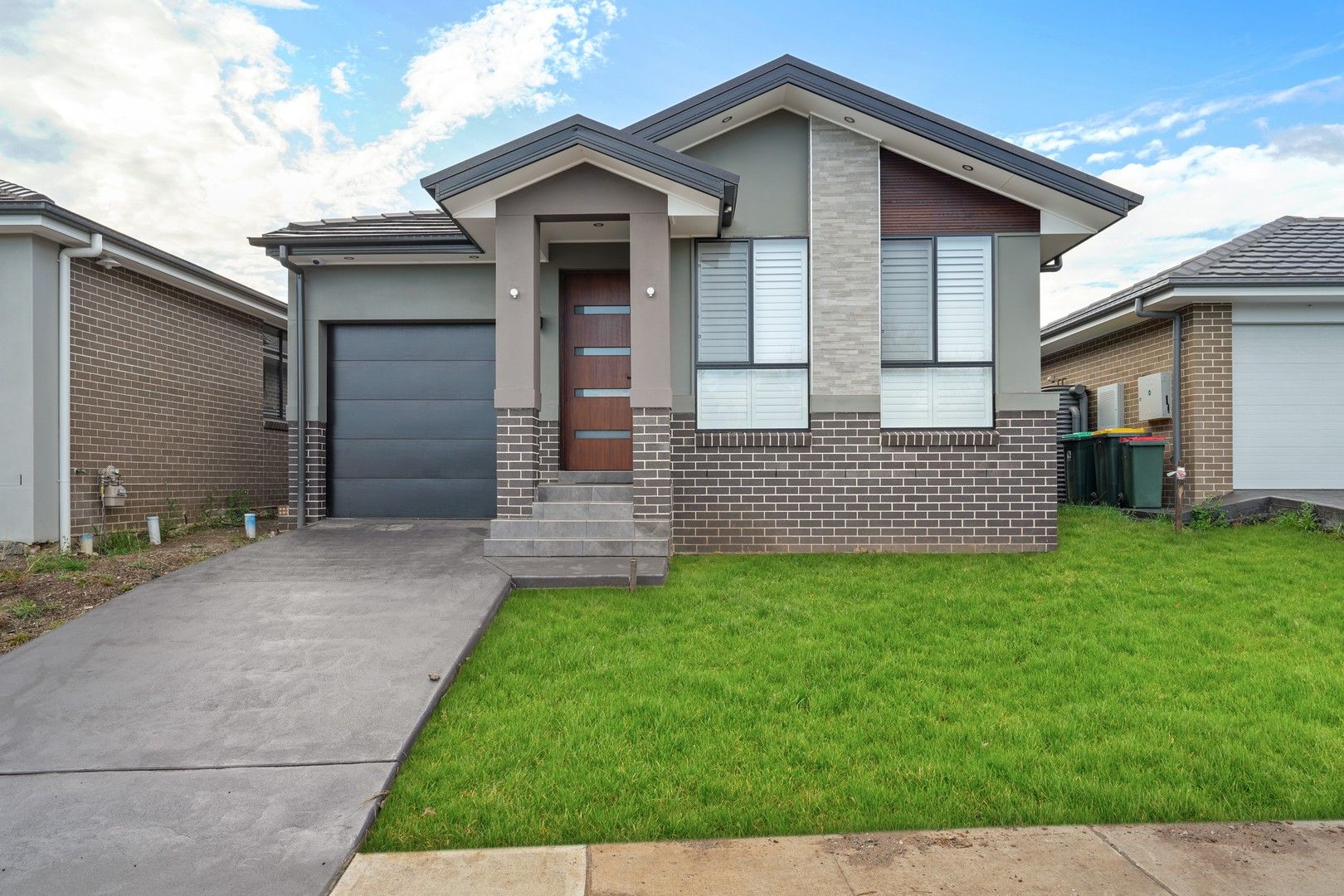 4 bedrooms House in 55 Wallarah Circuit GREGORY HILLS NSW, 2557