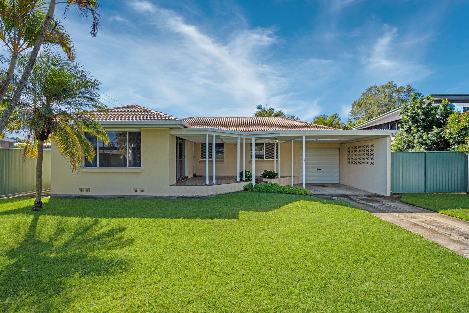 3 Kilmartin Esplanade, Biggera Waters QLD 4216, Image 0