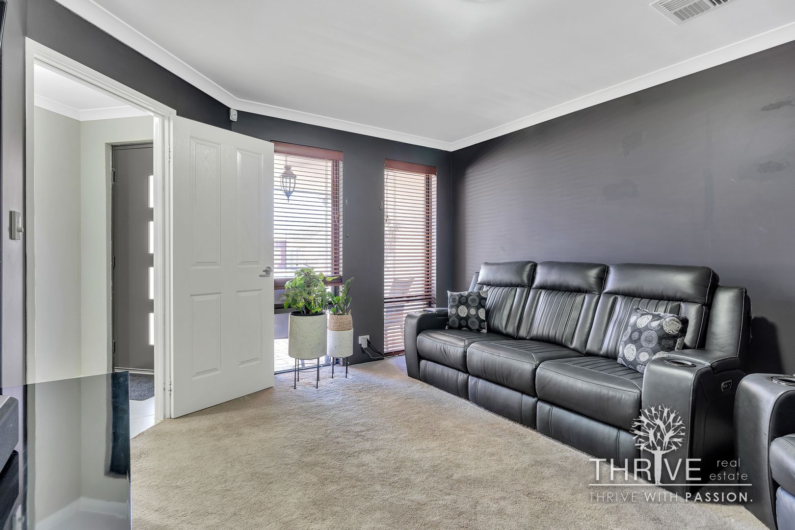 11 Tantagee Terrace, Southern River WA 6110, Image 2