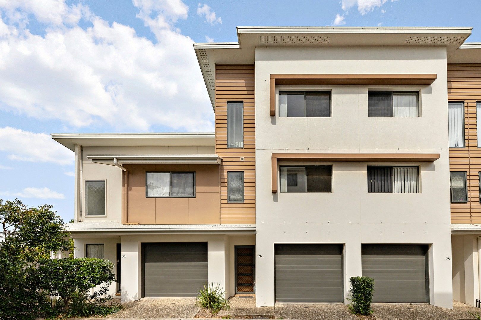 3 bedrooms Townhouse in 74/10 Radiant Street TAIGUM QLD, 4018