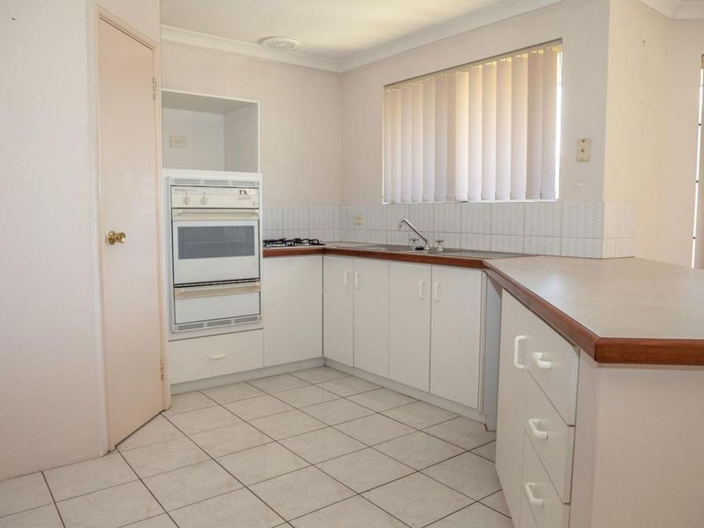 2/35 Park Lane, Alexander Heights WA 6064 House For Rent Domain