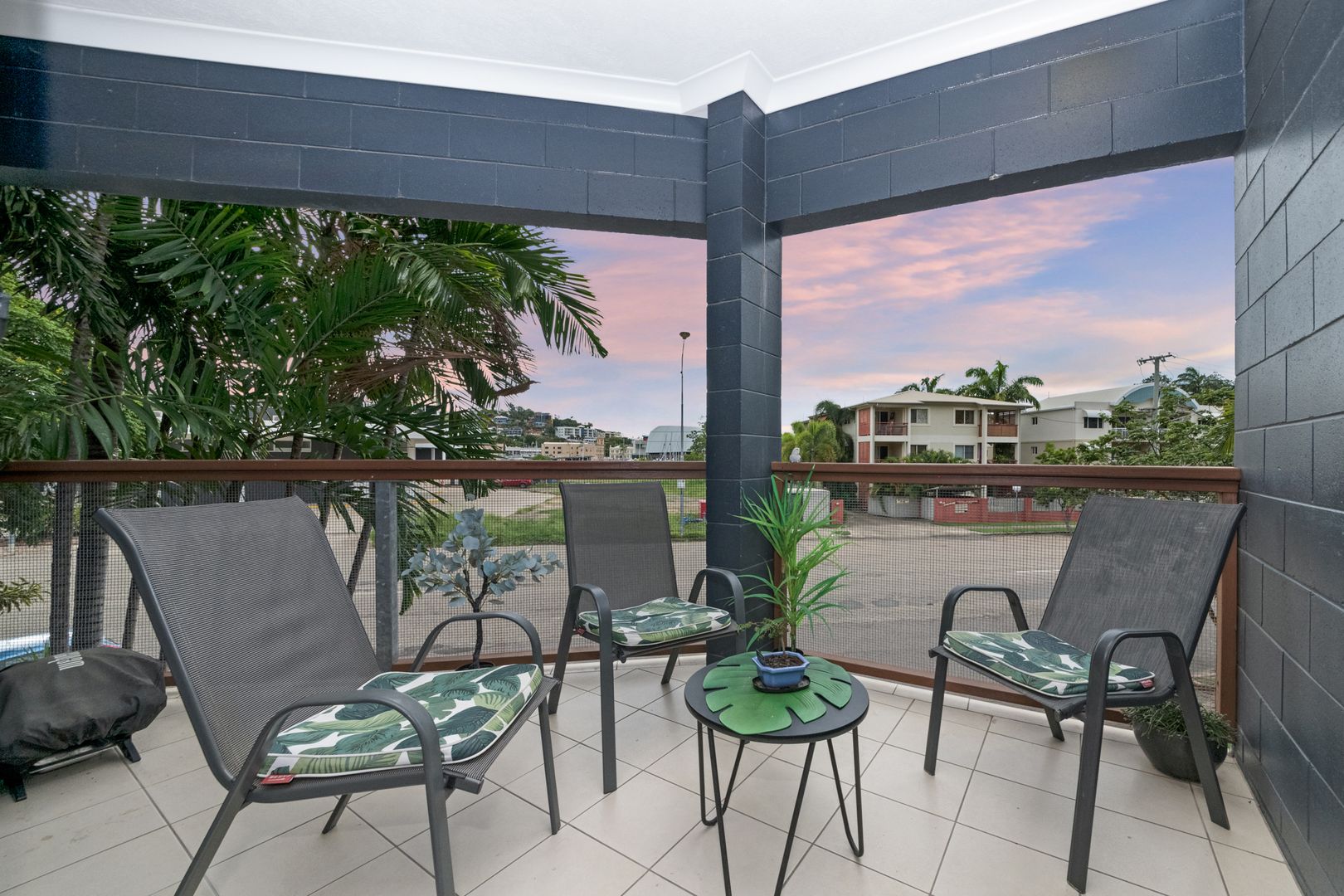 17/33 McIlwraith Street, South Townsville QLD 4810, Image 2