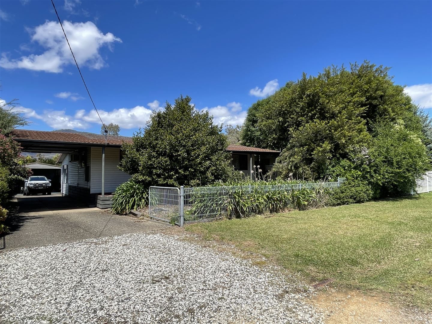 39 Shaw Avenue, Eildon VIC 3713, Image 2