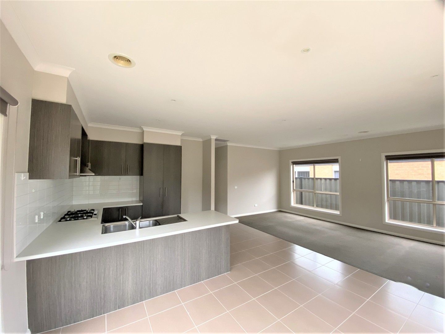 3 bedrooms House in 451 Grand Boulevard CRAIGIEBURN VIC, 3064