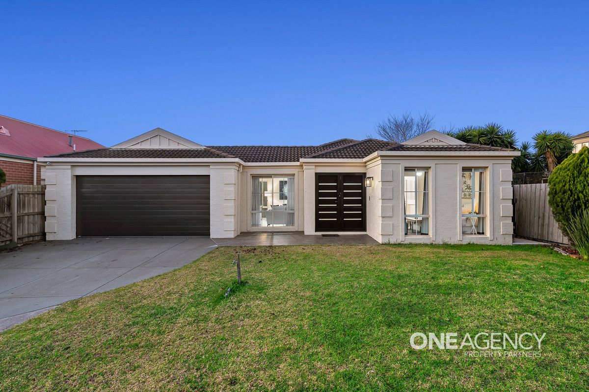 4 bedrooms House in 37 Hollington Crescent POINT COOK VIC, 3030