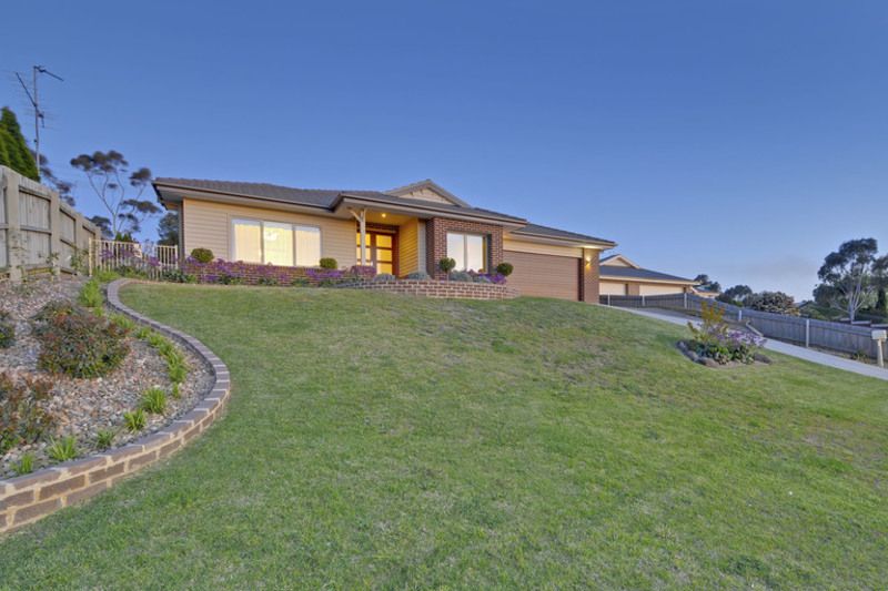 19 Manor Rise, Morwell VIC 3840