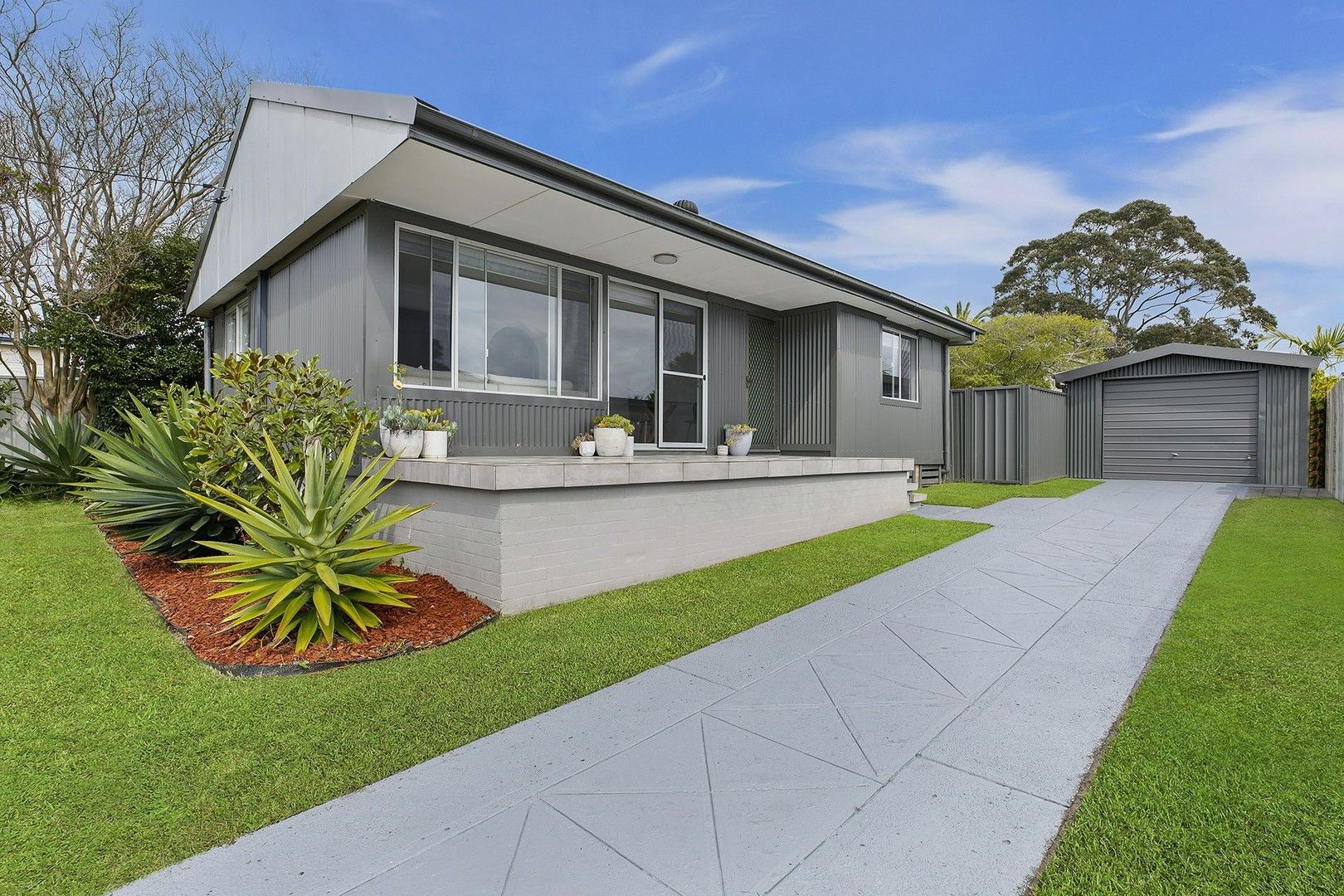 49 Brooke Avenue, Killarney Vale NSW 2261, Image 0