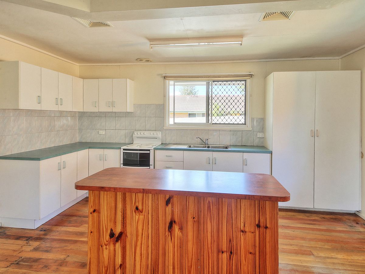 45 Baringa Avenue, Logan Central QLD 4114, Image 2