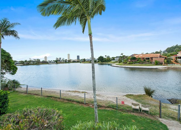 242 Acanthus Avenue, Burleigh Waters QLD 4220
