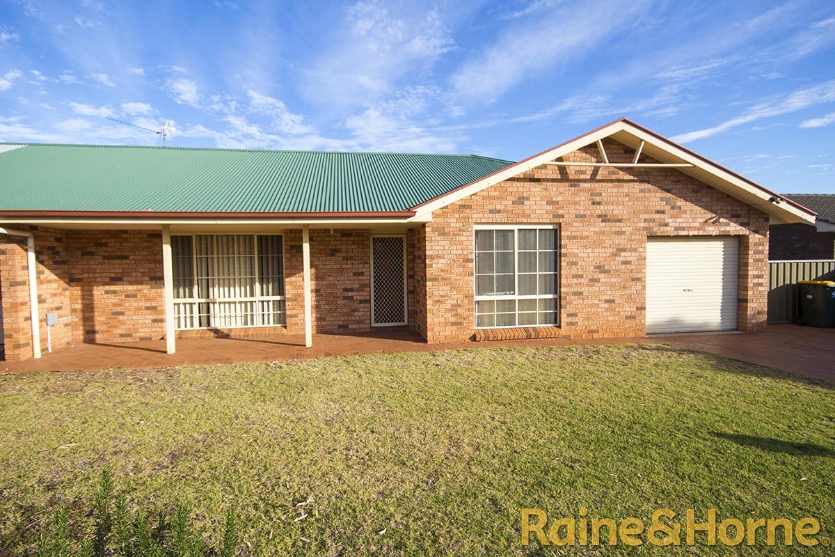 58A Oxley Circle, Dubbo NSW 2830, Image 0