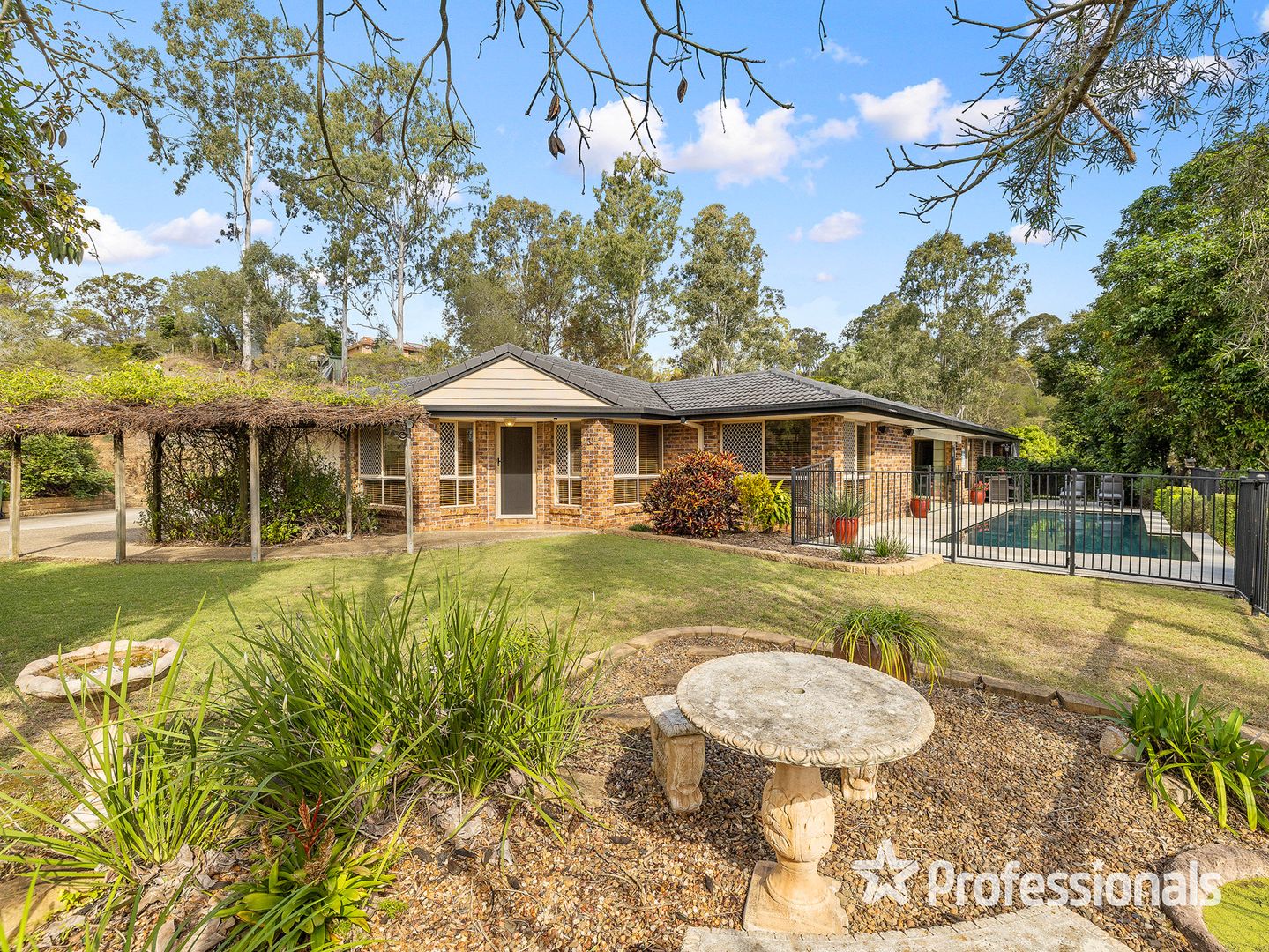 3 Breen Drive, Bunya QLD 4055, Image 2