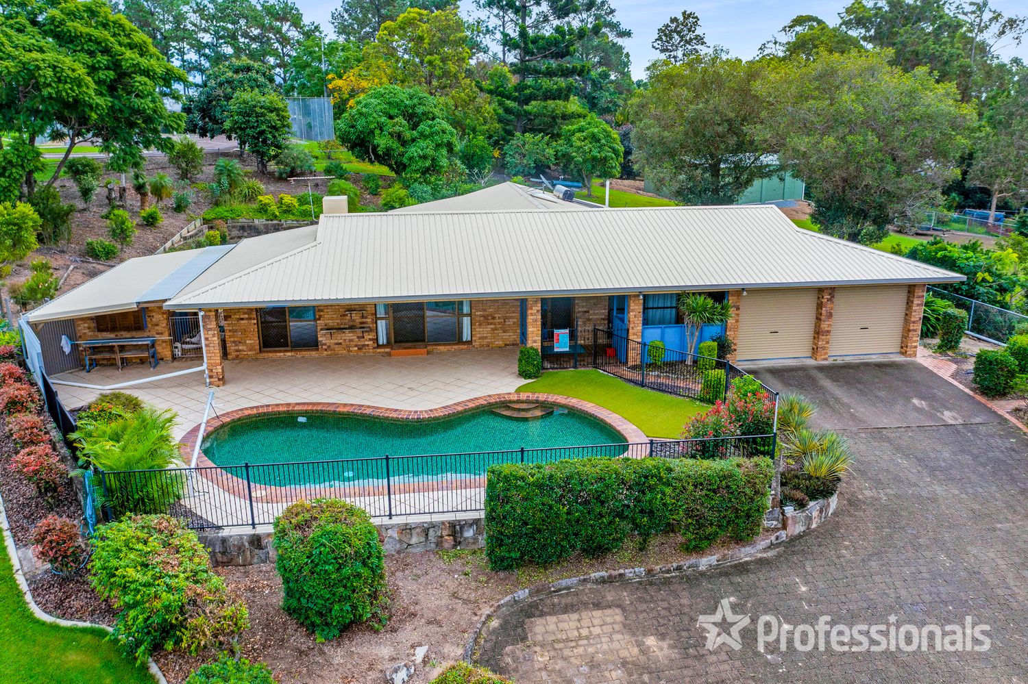 3 Emerald Drive, Southside QLD 4570, Image 0