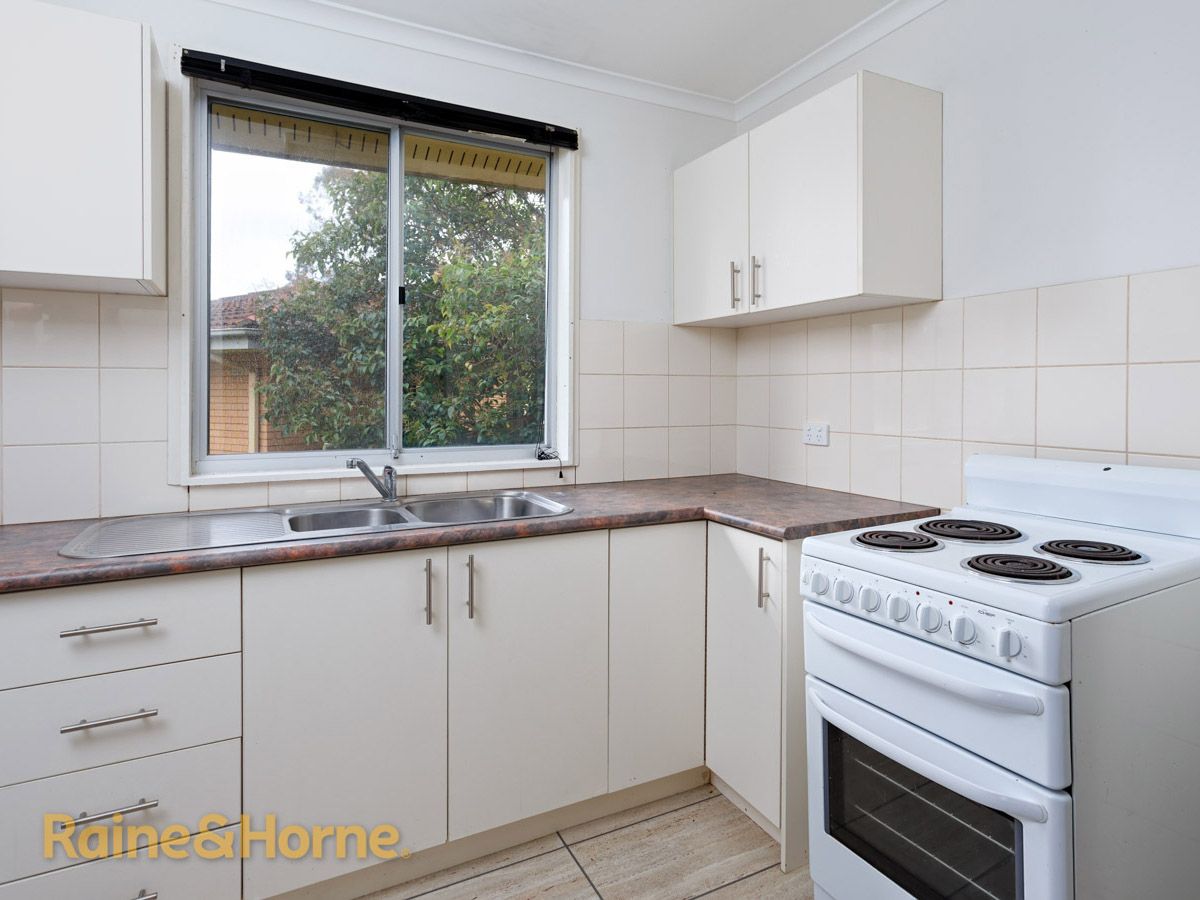 42 Callaghan St, Ashmont NSW 2650, Image 2